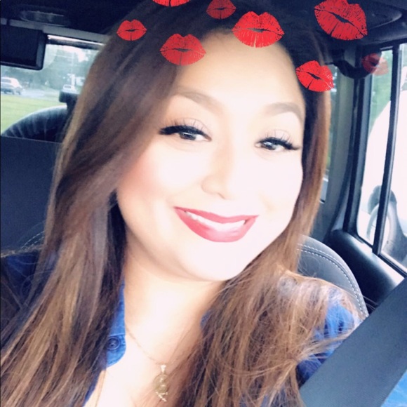 Meet your Posher, Reyna - Picture 1 of 1